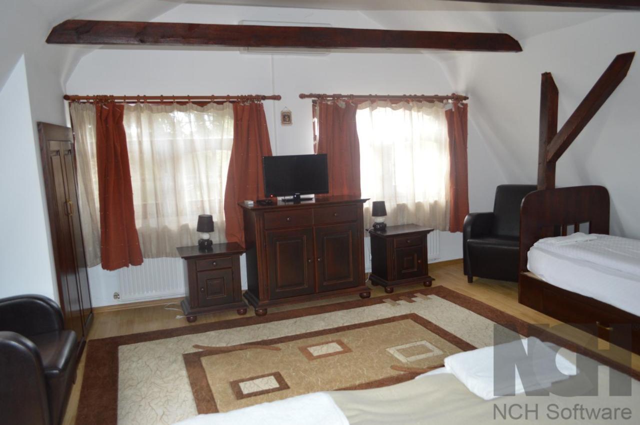 La Mos Pavel Hotel Noslac Ngoại thất bức ảnh